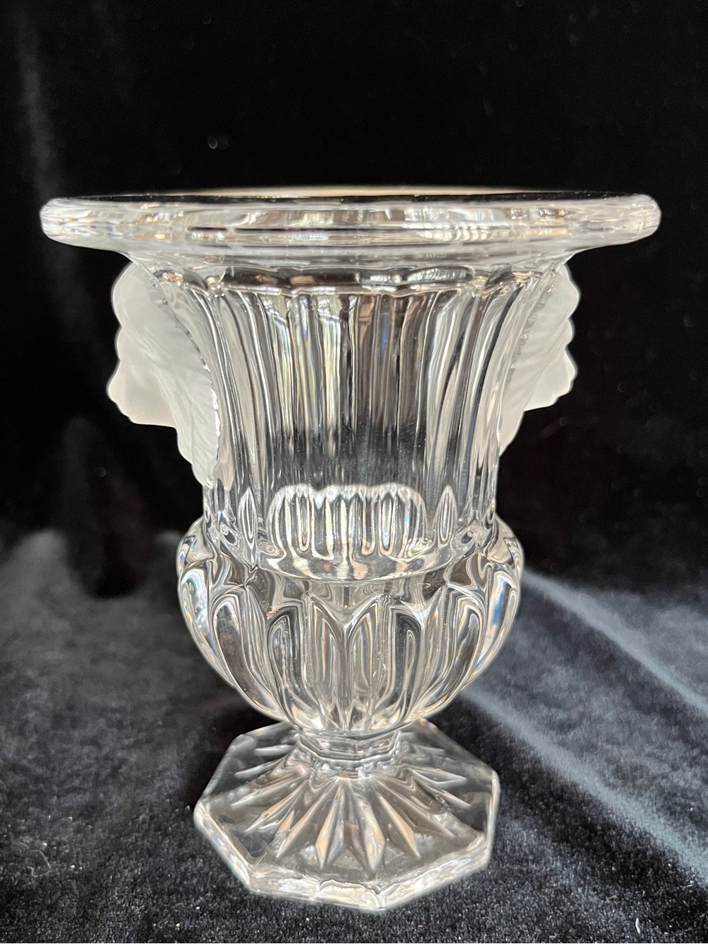VINTAGE BOMBAY CRYSTAL VASE Frosted LIONS HEAD on each side